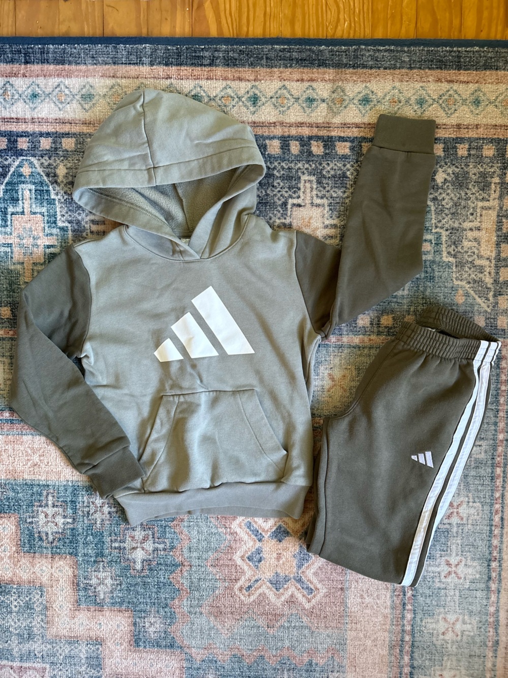 Adidas Boys Size 7 Hoodie & Jogger Set, Olive Green Gray
